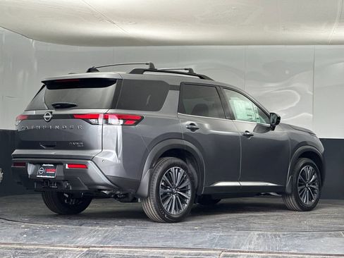 New 2026 Nissan Pathfinder Platinum w/ Cargo Package image 3