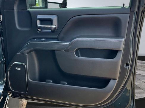Used 2019 GMC Sierra 3500 SLT w/ Duramax Plus Package AWD/4WD image 31