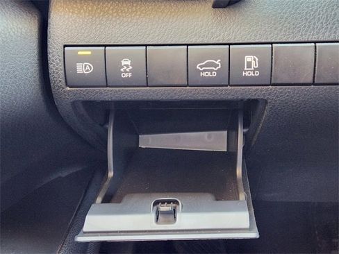 Used 2024 Toyota Camry SE image 20