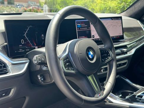 New 2026 BMW X7 xDrive40i w/ M Sport Package AWD/4WD image 18