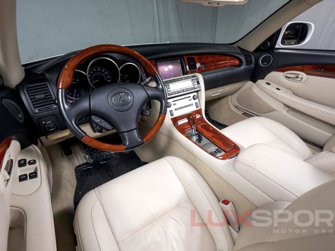 Used 2010 Lexus SC 430 Convertible image 27