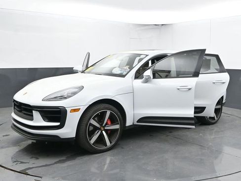 Used 2023 Porsche Macan S AWD/4WD image 51