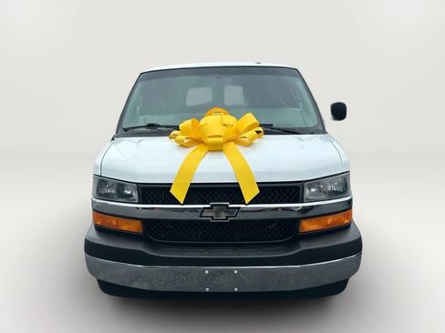 Used 2017 Chevrolet Express 2500 LS image 5