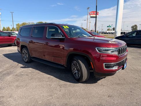 Used 2024 Jeep Wagoneer L Series II image 4