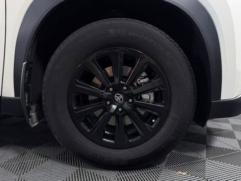 Used 2024 Toyota Grand Highlander XLE image 11