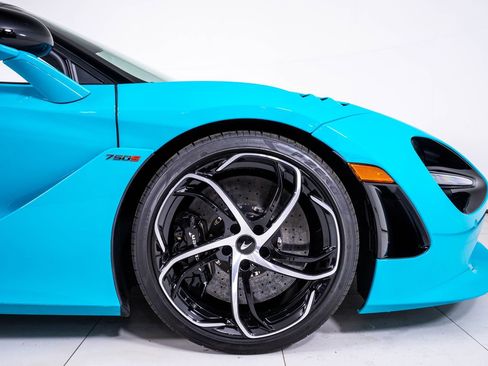 Used 2026 McLaren 750S Spider RWD image 19