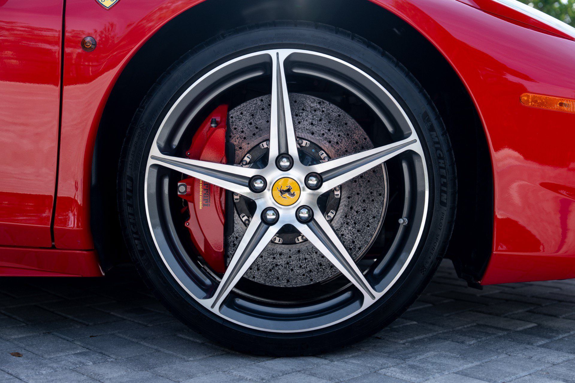 Used 2013 Ferrari 458 Spider RWD image 16