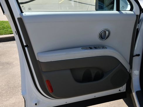 Used 2026 Hyundai Palisade SEL FWD image 9