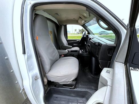 Used 2012 Chevrolet Express 4500 w/ RV Package image 15