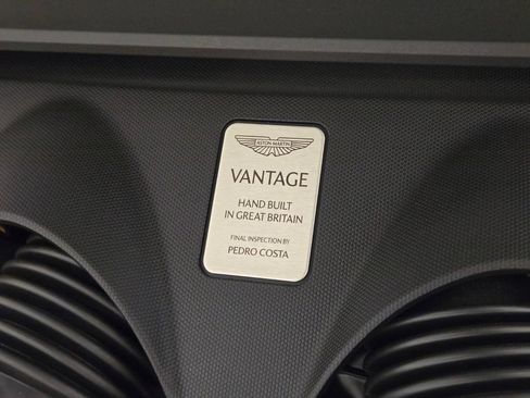 Used 2025 Aston Martin V8 Vantage Coupe RWD image 25