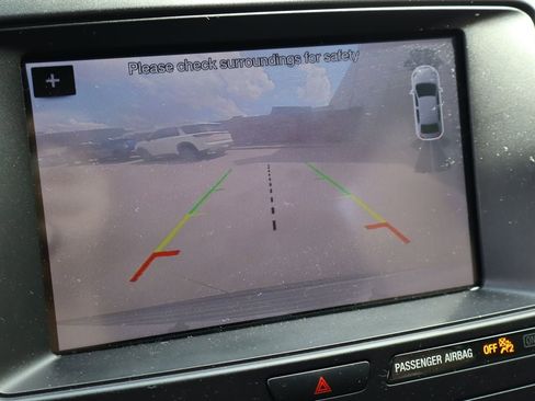 Used 2019 Ford Explorer XLT w/ Equipment Group 202A FWD image 8
