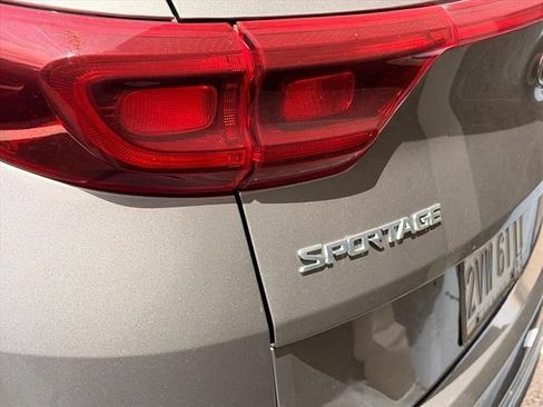 Used 2021 Kia Sportage LX FWD image 18