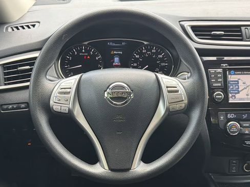Used 2014 Nissan Rogue SV w/ SV Premium Package FWD image 24