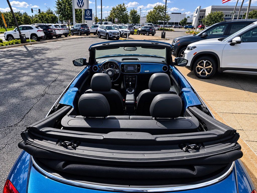 Used 2018 Volkswagen Beetle 2.0T S FWD image 6