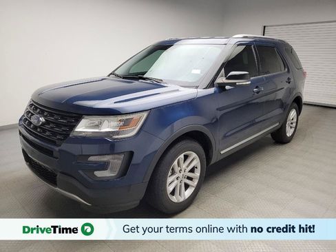 Used 2017 Ford Explorer XLT FWD image 1