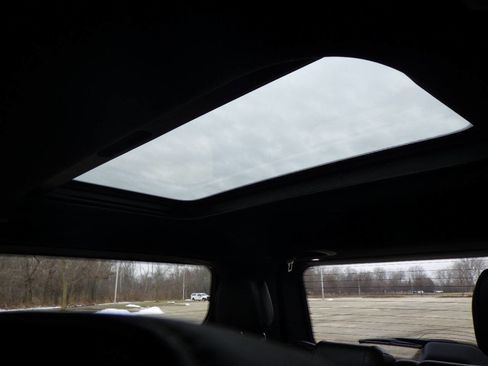 Used 2022 Jeep Wagoneer Series III w/ Premium Group I image 39