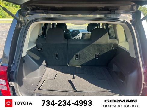 Used 2017 Jeep Patriot Sport w/ Power Value Group FWD image 19