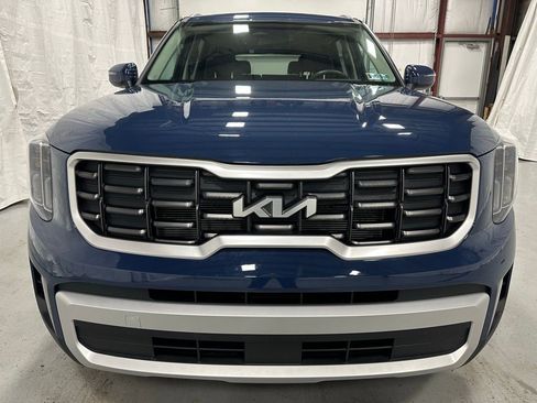 Used 2025 Kia Telluride S image 2