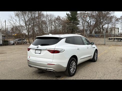 Used 2023 Buick Enclave Essence FWD image 5
