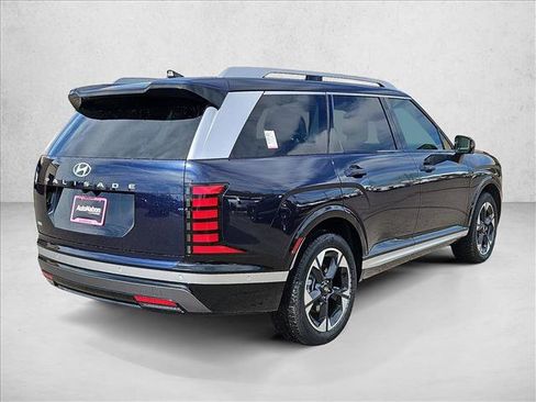 New 2026 Hyundai Palisade Limited FWD image 2