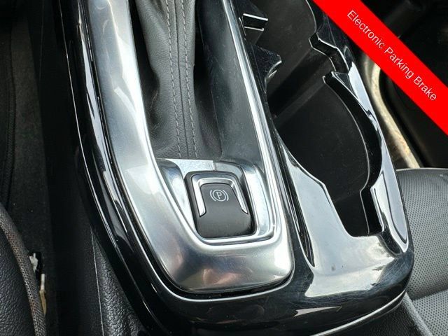 Used 2025 Chevrolet Trax ACTIV FWD image 33