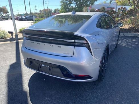 Certified 2025 Toyota Prius Plug-In Hybrid image 8