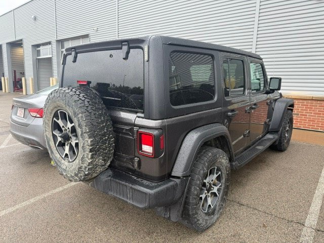 Used 2021 Jeep Wrangler Unlimited Sport w/ Cold Weather Group AWD/4WD image 3