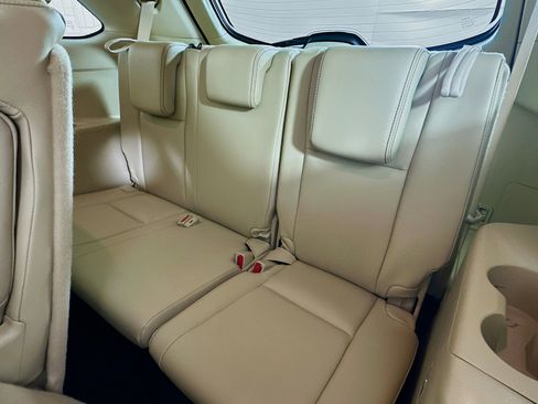 Used 2017 Toyota Highlander Limited image 30