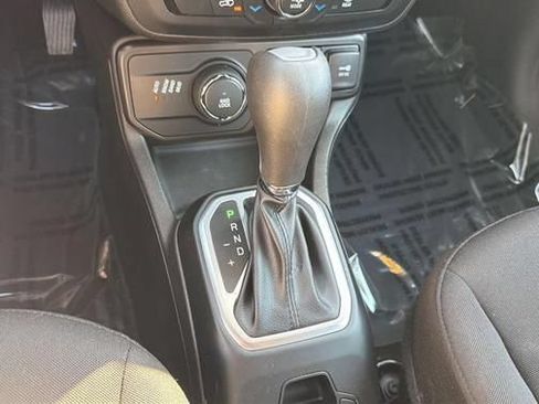 Used 2021 Jeep Renegade Sport AWD/4WD image 16