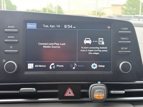 Used 2023 Hyundai Elantra SEL image 9