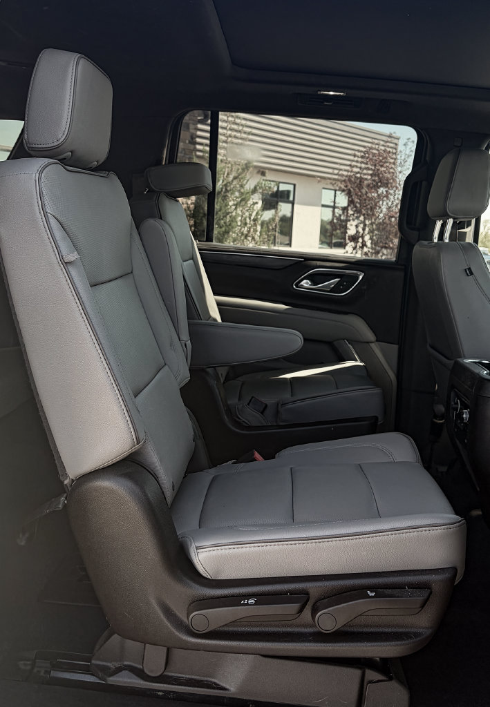 Used 2023 GMC Yukon XL SLT w/ SLT Premium Package AWD/4WD image 32