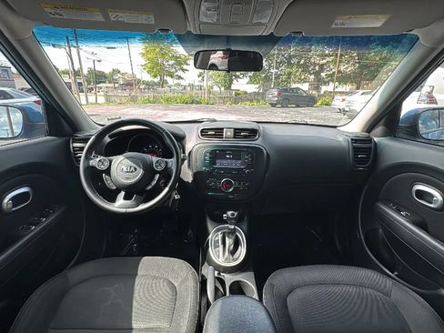 Used 2017 Kia Soul + w/ Designer's Package FWD image 9