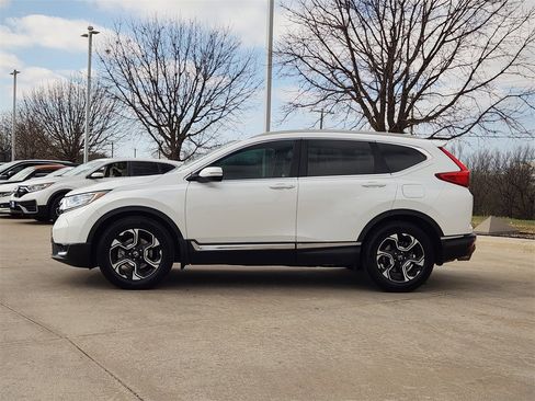 Used 2019 Honda CR-V Touring image 4