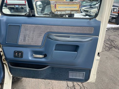 Used 1990 Ford Bronco 2dr Wagon image 11