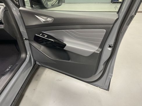 New 2025 Volkswagen ID.4 Pro S Plus image 8