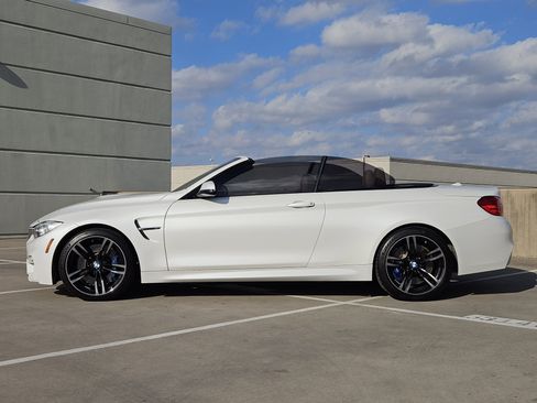 Used 2016 BMW M4 Convertible image 2