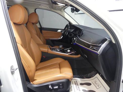 Used 2019 BMW X7 xDrive40i w/ Cold Weather Package AWD/4WD image 21