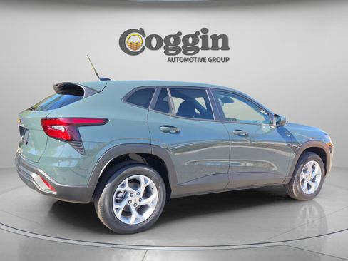 New 2026 Chevrolet Trax LS w/ LS Convenience Package image 6