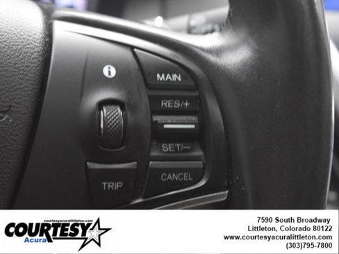 Used 2017 Acura MDX SH-AWD image 11