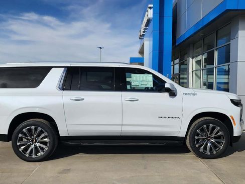 New 2026 Chevrolet Suburban High Country w/ Sun And Tow Package AWD/4WD image 3