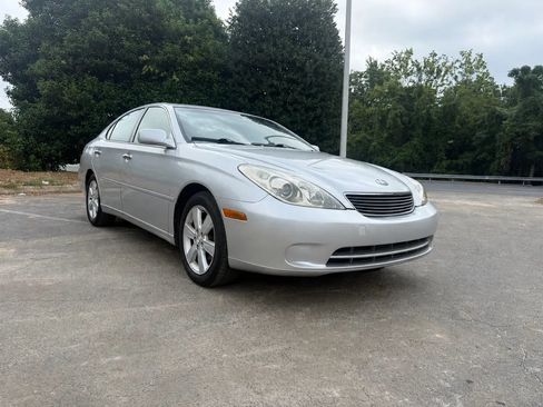 Used 2005 Lexus ES 330 FWD image 1