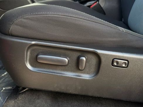 Used 2021 Toyota Tacoma TRD Sport image 23