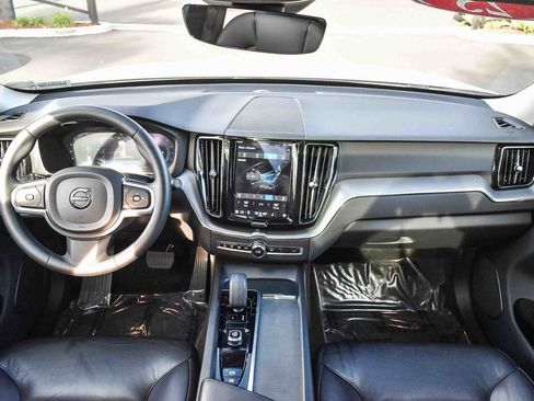 Used 2023 Volvo XC60 B5 Core w/ Climate Package image 12