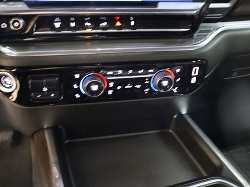 Used 2024 Chevrolet Silverado 2500 High Country w/ High Country Premium Package image 70