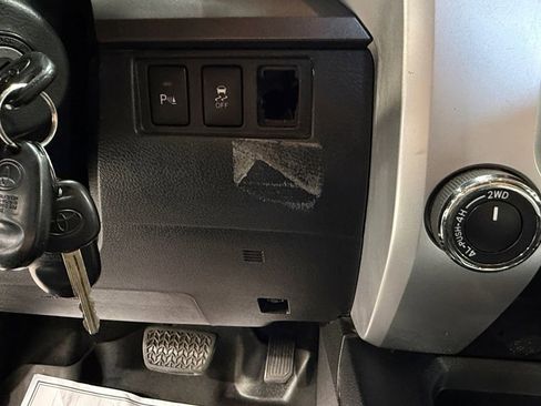 Used 2014 Toyota Tundra SR5 AWD/4WD image 20