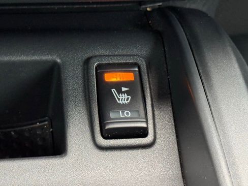 Used 2021 Nissan Titan PRO-4X w/ Pro-4x Convenience Package AWD/4WD image 6