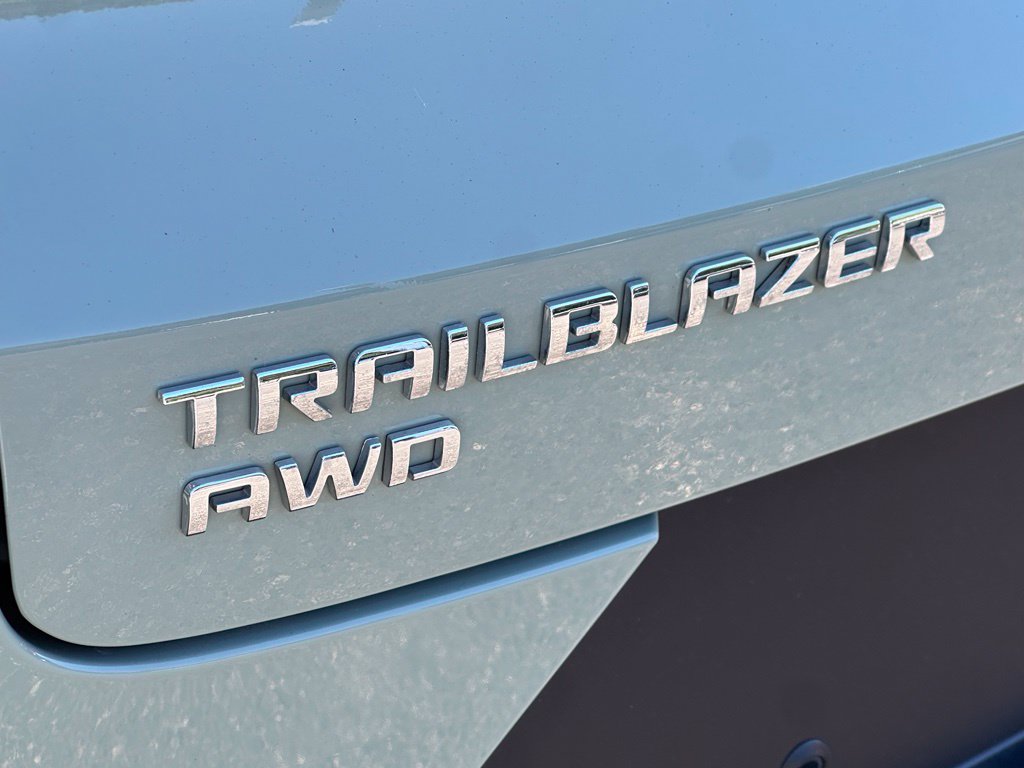 Used 2024 Chevrolet TrailBlazer ACTIV w/ Driver Confidence Package AWD/4WD image 28
