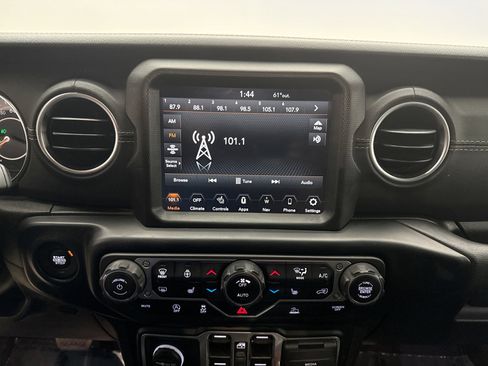 Used 2022 Jeep Wrangler Unlimited Sahara w/ Dual Top Group image 14