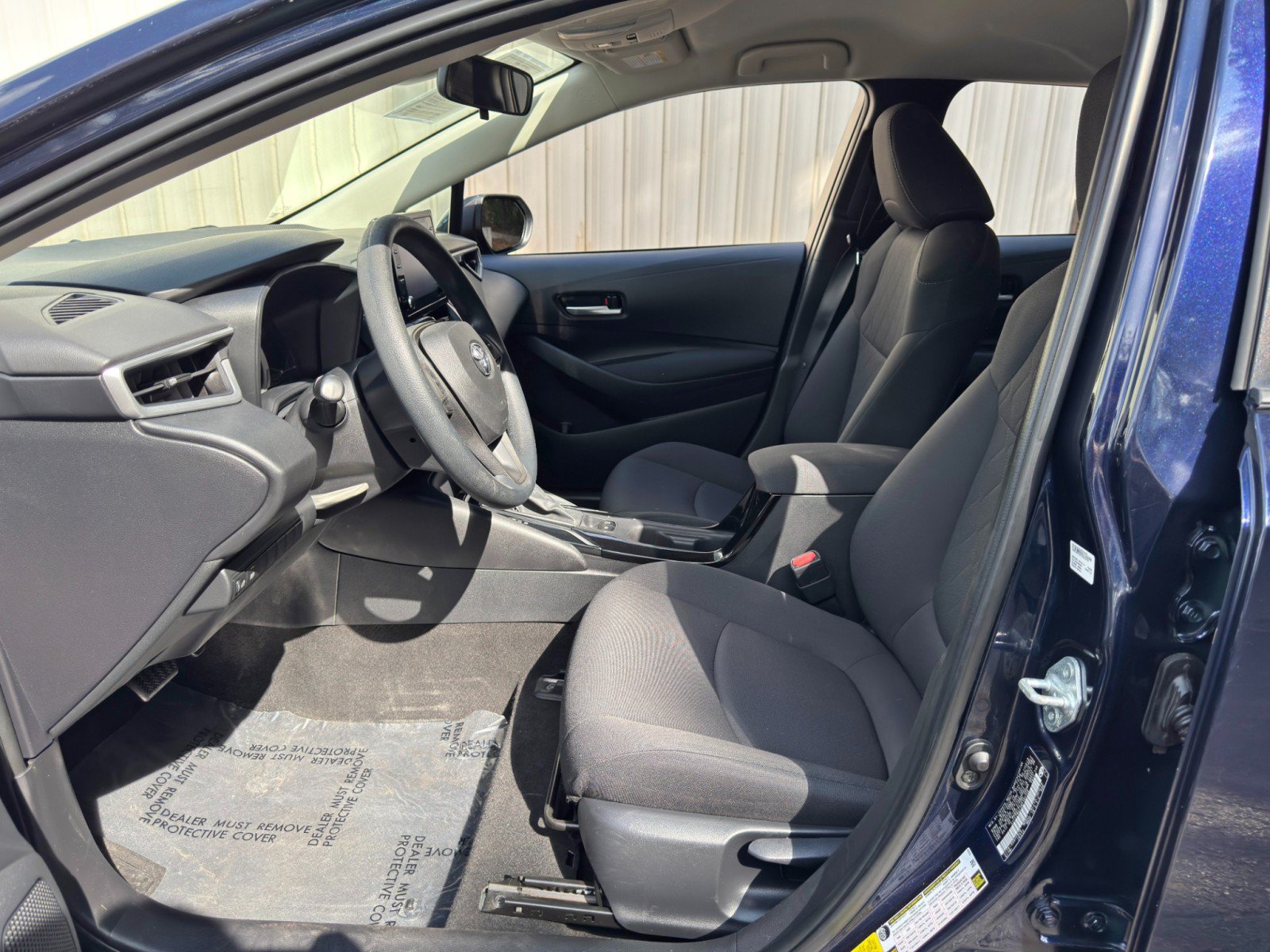 Used 2021 Toyota Corolla LE FWD image 15