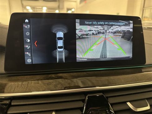 Used 2018 BMW 530i xDrive image 17